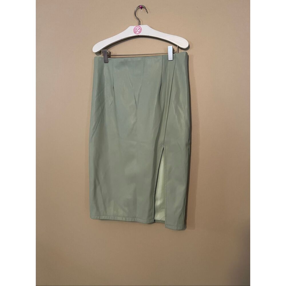 Hey Babe Green Skirt Woman’s Size Large